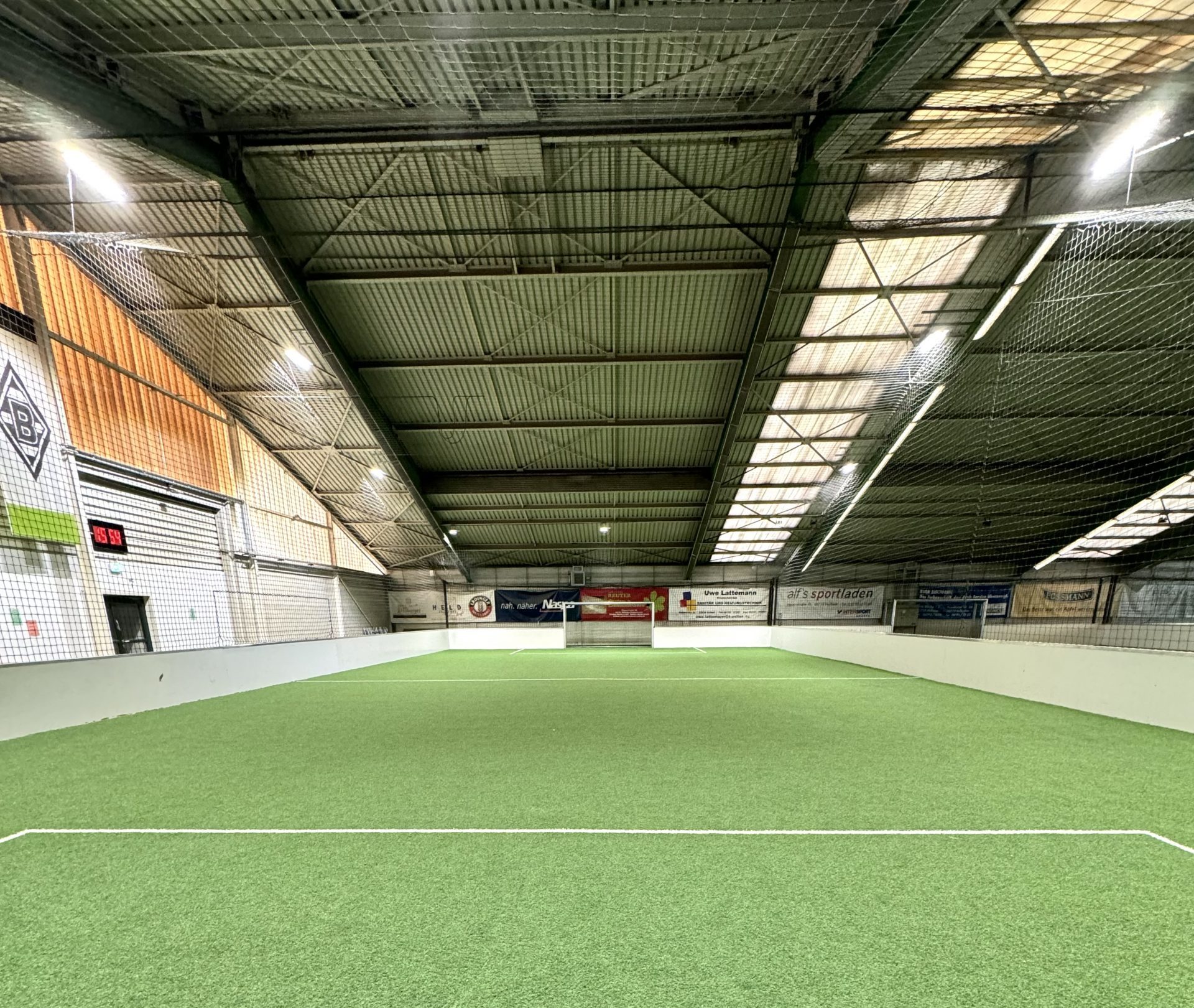 LED Soccerhallenbeleuchtung Soccerpark Taunus Hills